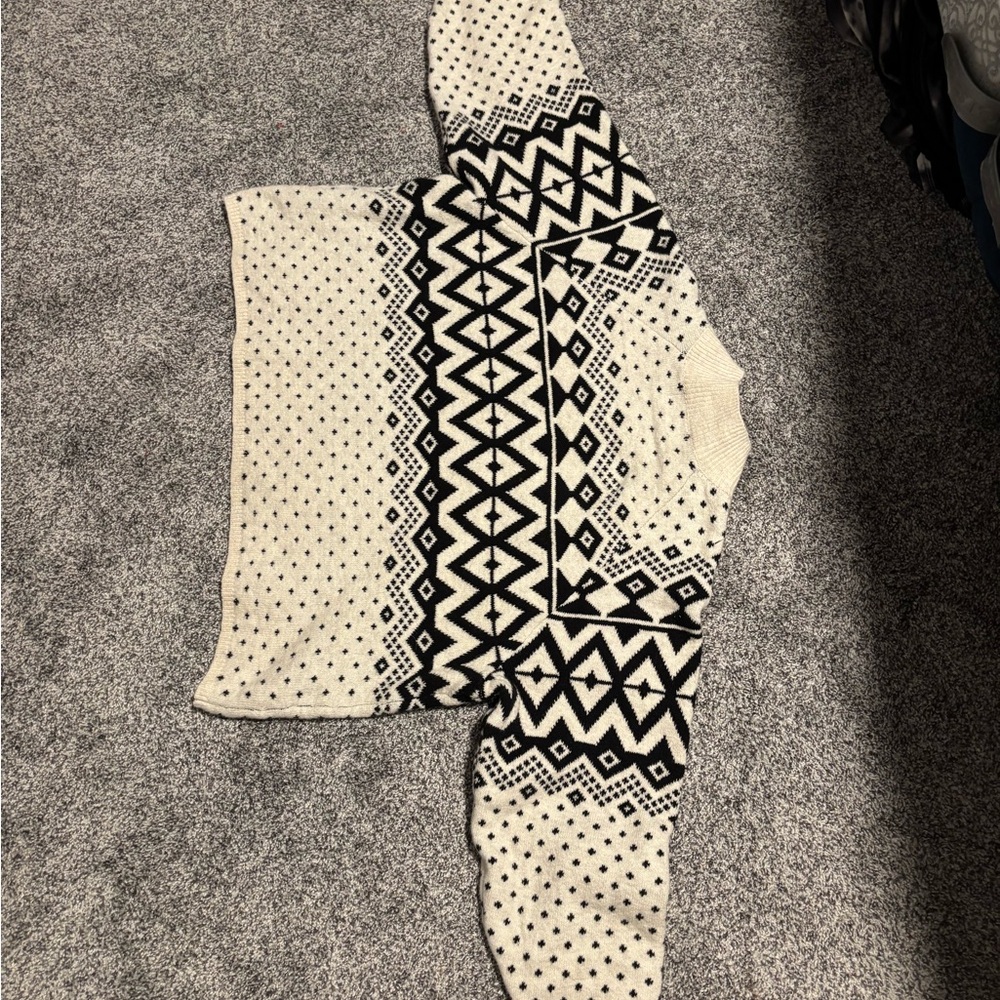 Black and White Patterned Sweater